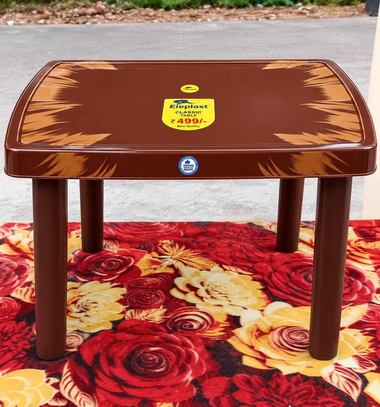 CENTRAL PLASTIC TABLE (Aura)
